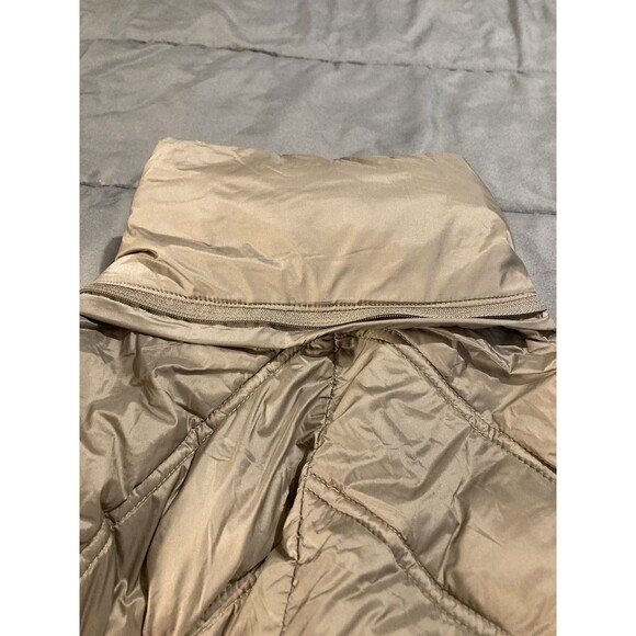 Michael Kors Womens Packable Down Fill Jacket Small Beige Puffer Chevron No Hood - Picture 6 of 16